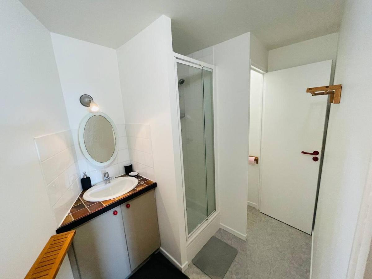 Maison Au Calme Pour 5 Personnes La Chapelle-de-Brain Exterior photo